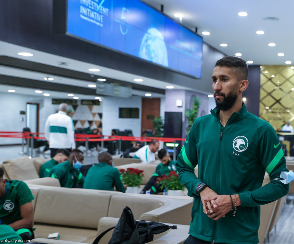 بعثة الأخضر تغادر إلى سيدني