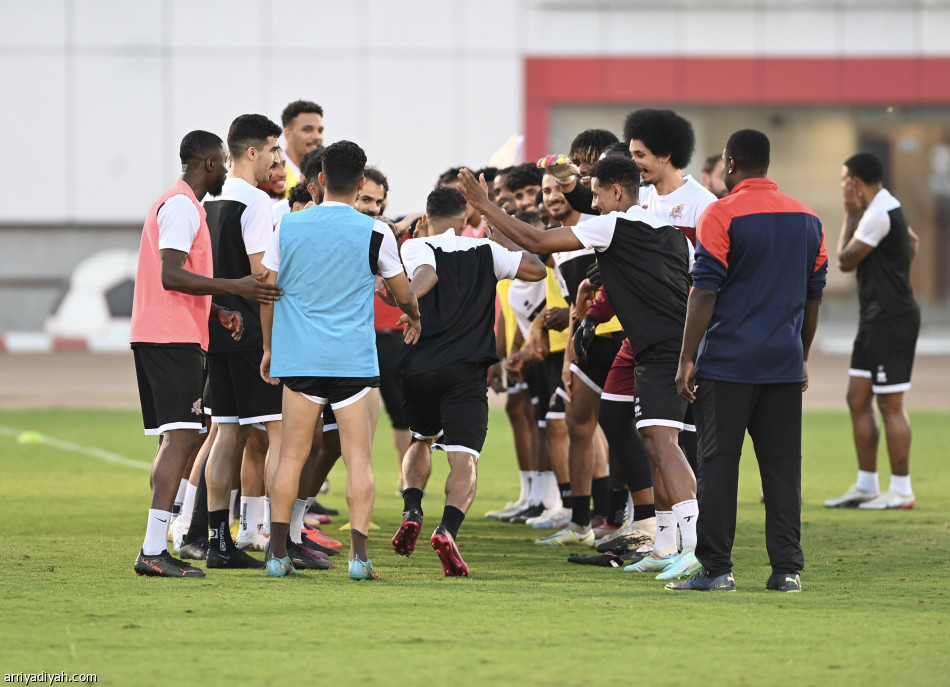 قبل الهلال.. الوحدة يتدرب 120 دقيقة