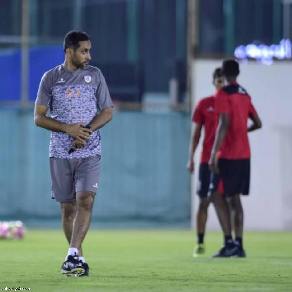 الملعب الرديف يجهز الشباب للفتح .. والجابر يعقد مؤتمرا صحفيا