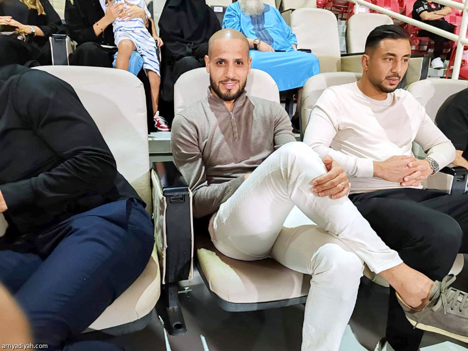 الوحدة.. 
ثلاثية رابعة