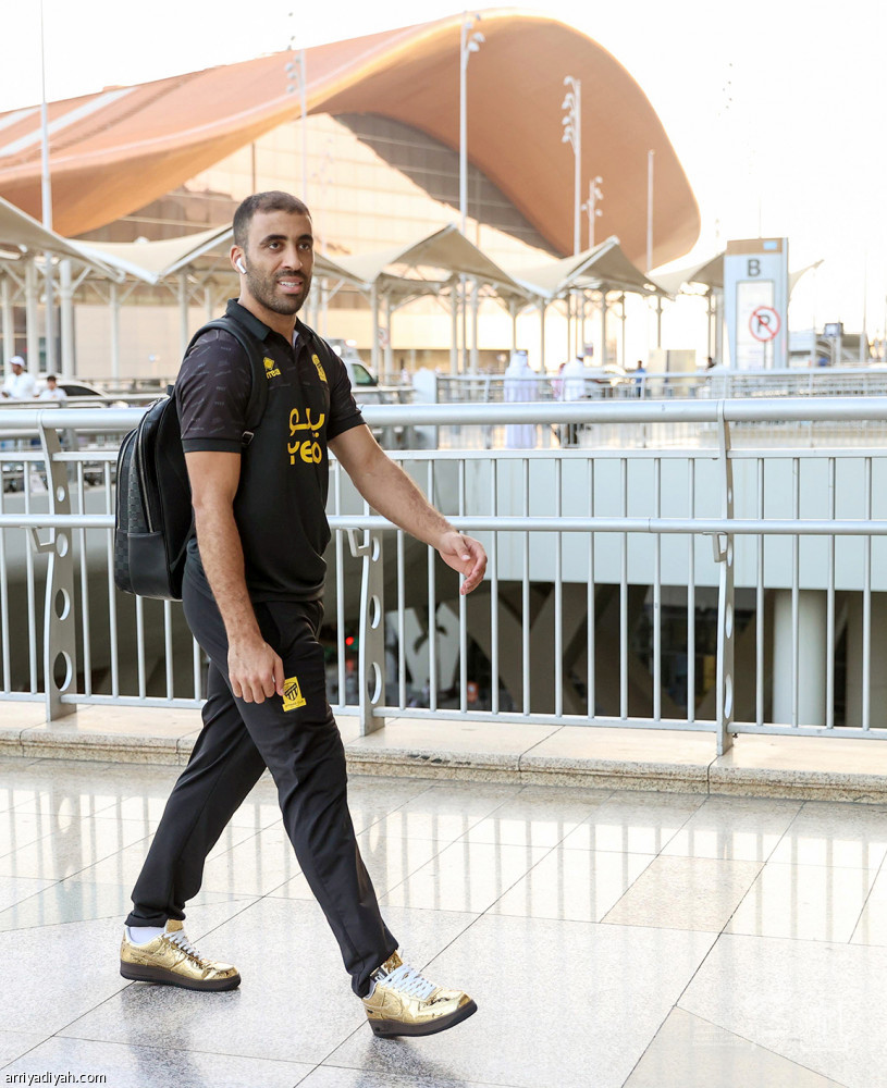 قرار
يرفض مشاركة رومارينيو