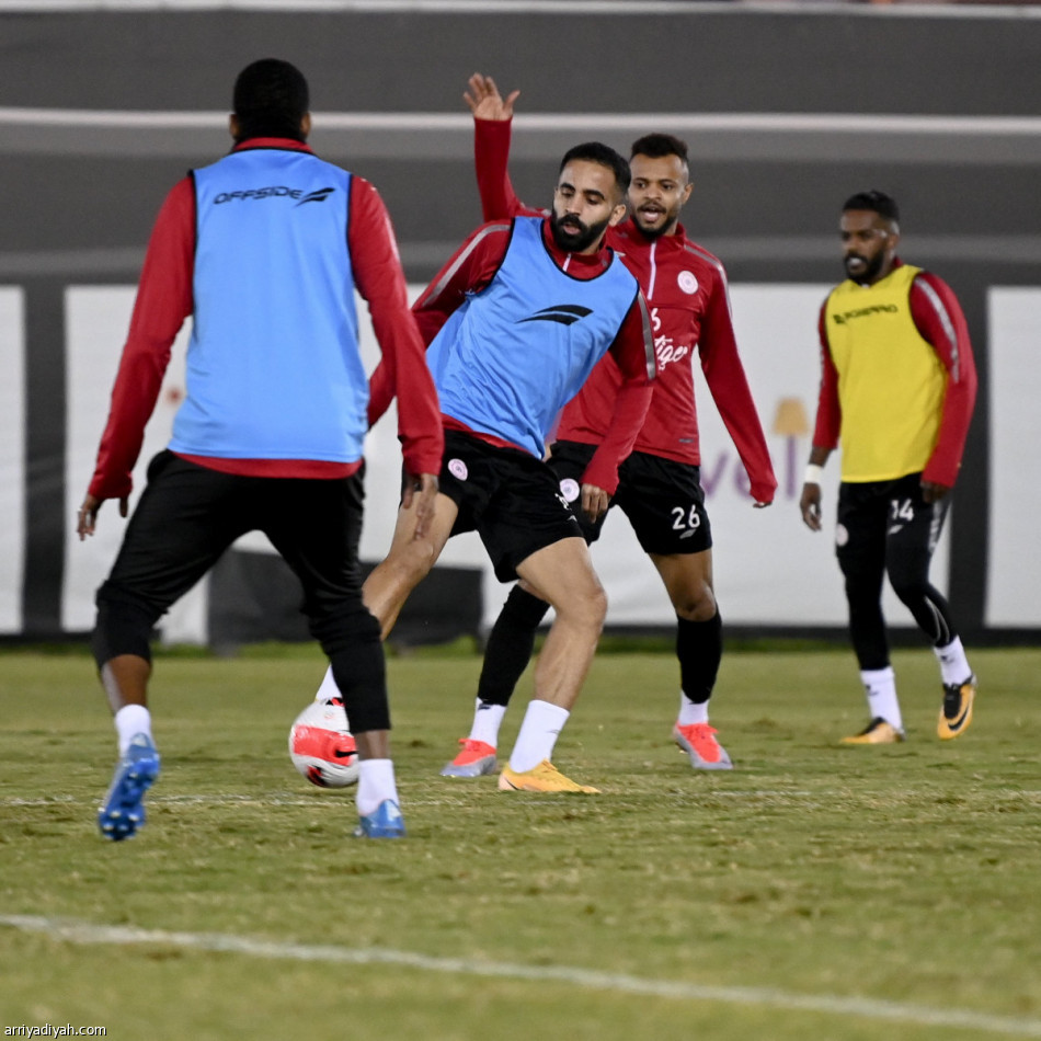 تمبكتي يشارك في تدريبات الشباب الجماعية