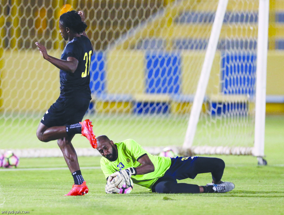 كسر الأنف يبعد مادو عن النصر