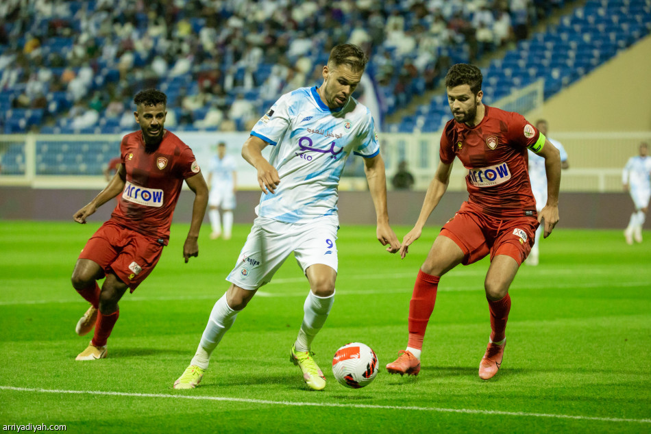 «الثالثة تواليا».. ديربي عسير في قبضة ضمك