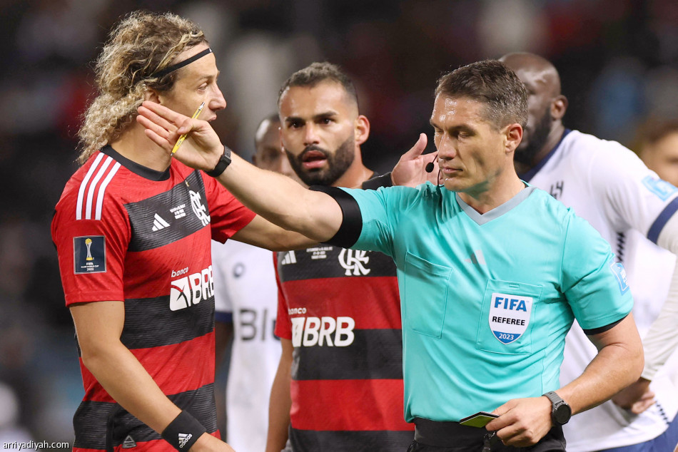 الزعيم يكتب التاريخ