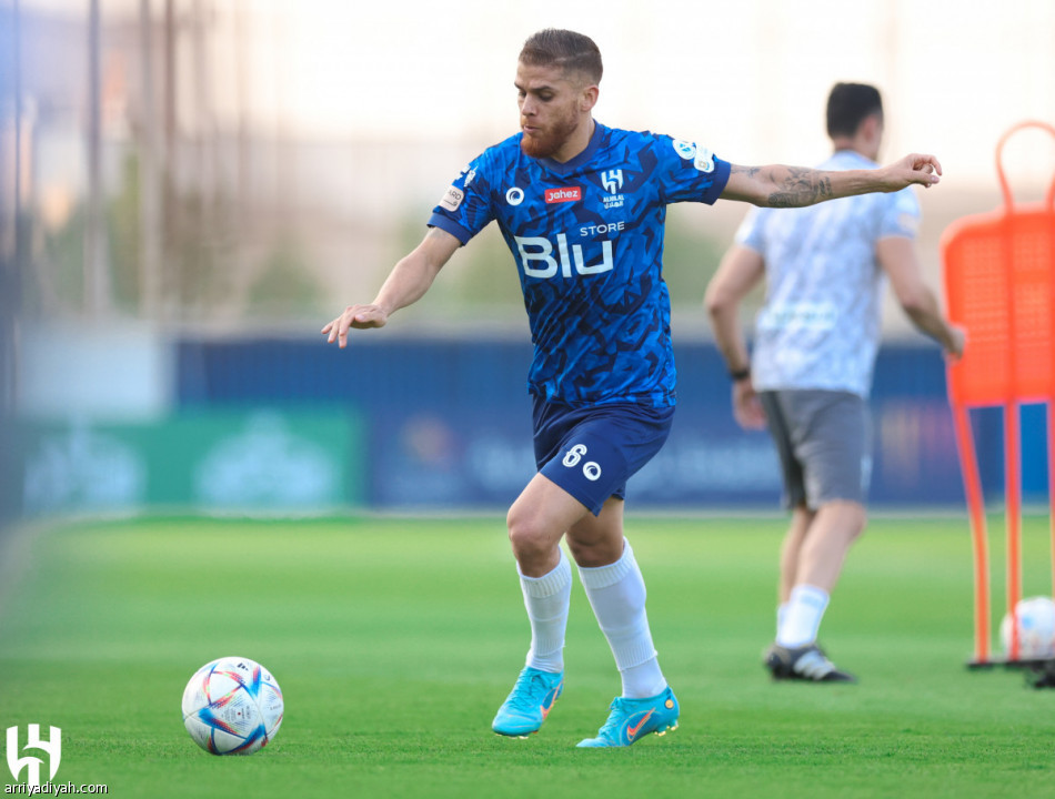 دياز يجهز الهلال للتعاون بـ «التسديد»