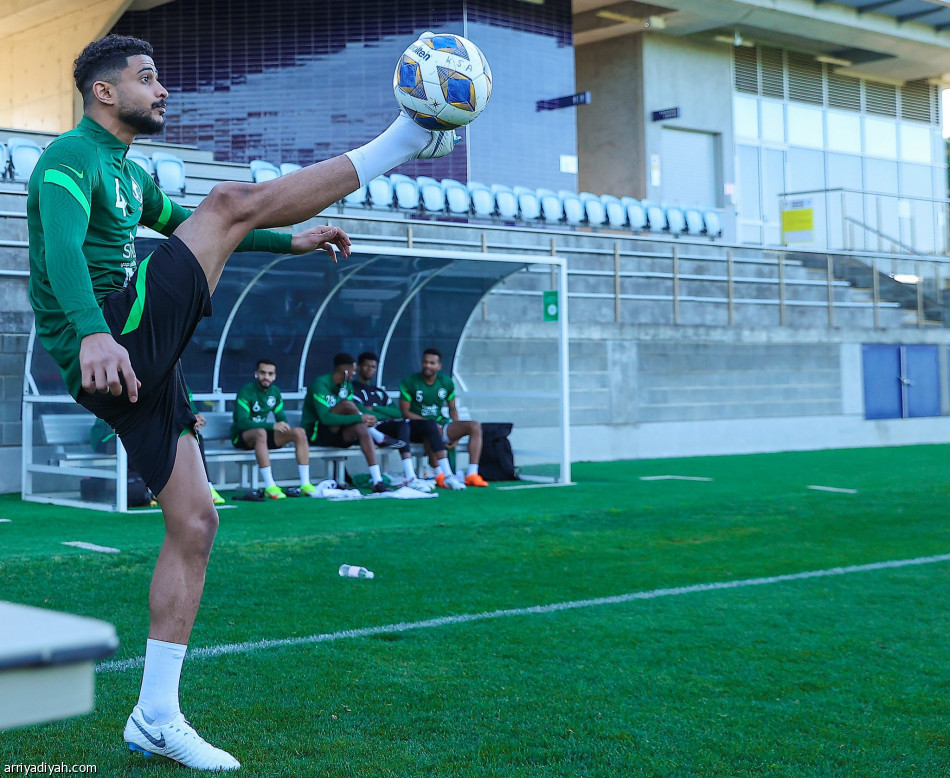 الأخضر يرفع تحضيراته للكنغر