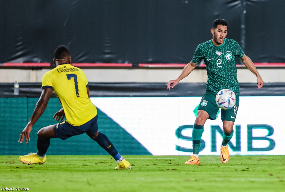 الأخضر والإكوادور..تجريبية بلا أهداف