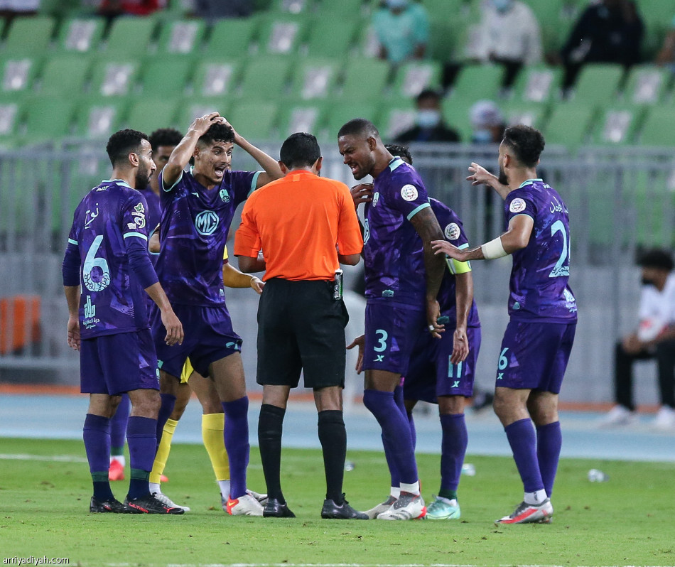 رأسية السومة تصعد بالأهلي 4 مراكز