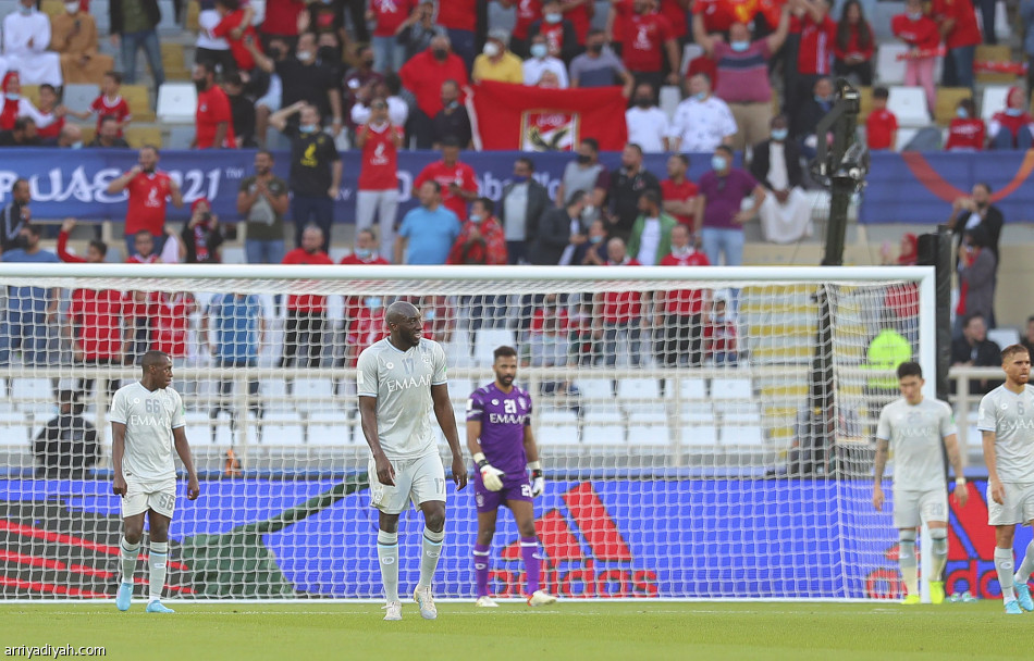 الهلال يخسر برباعية.. ويحل رابعا