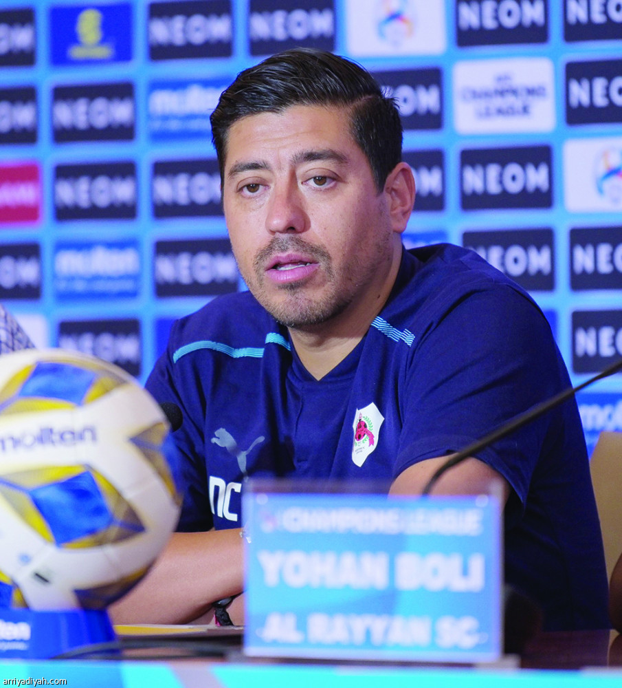 الهلال..
المعيوف ثابت.. والبقية متحركون