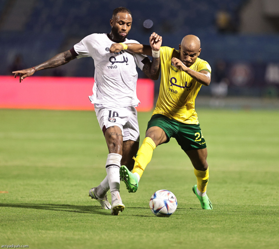 السلبية تحسم مواجهة الخليج والعدالة