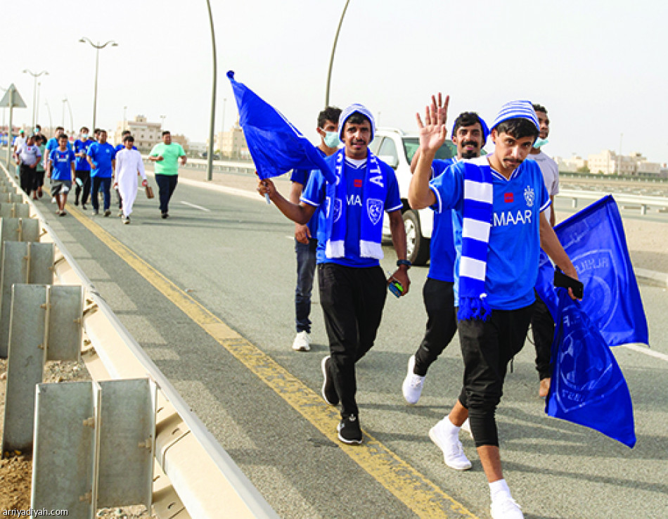 مشجعو المدن يفتحون
بوابات «الجوهرة» مبكرا