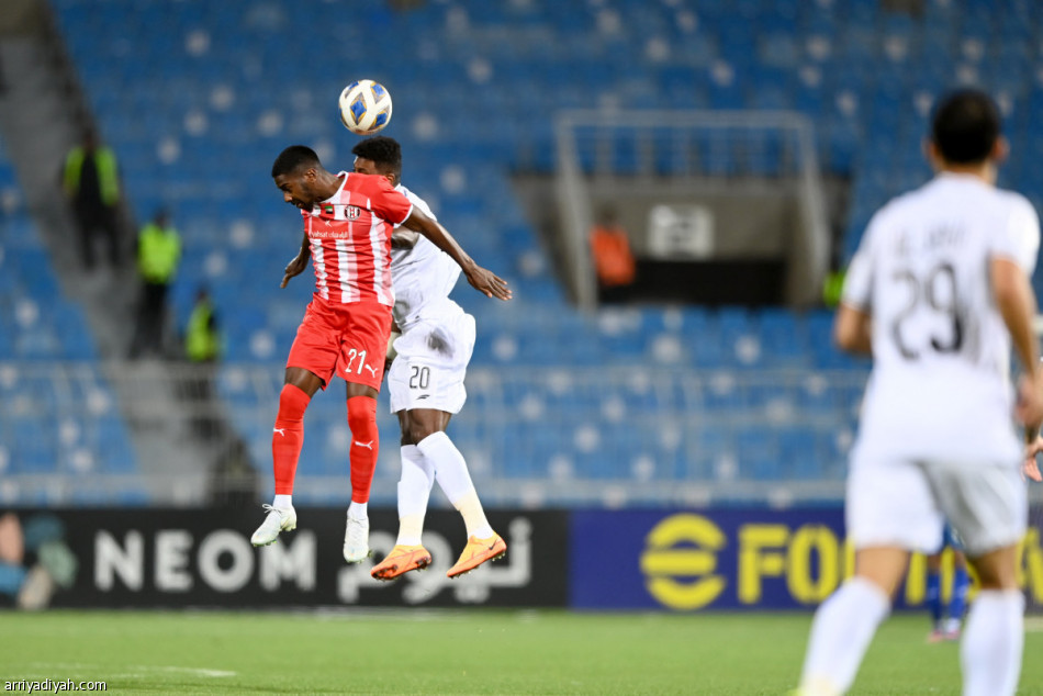 الشباب يعتلي الصدارة بثلاثية الجزيرة