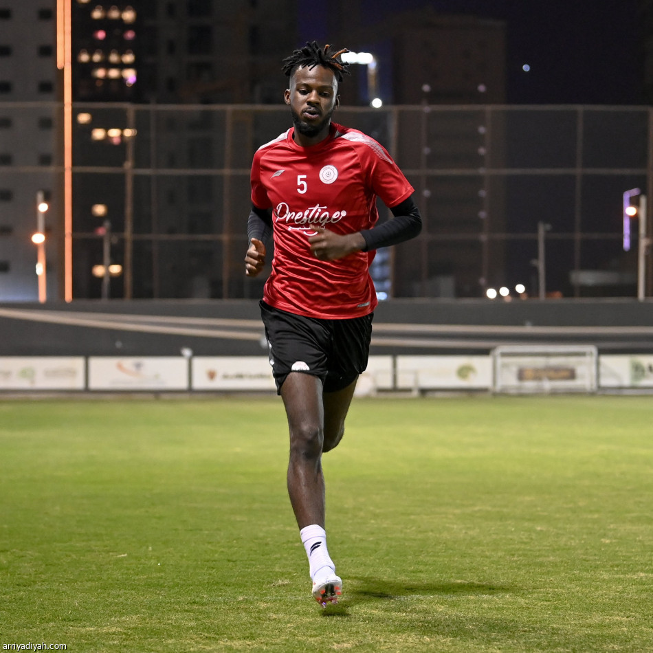 الشباب  يكثف  علاج  المصابين