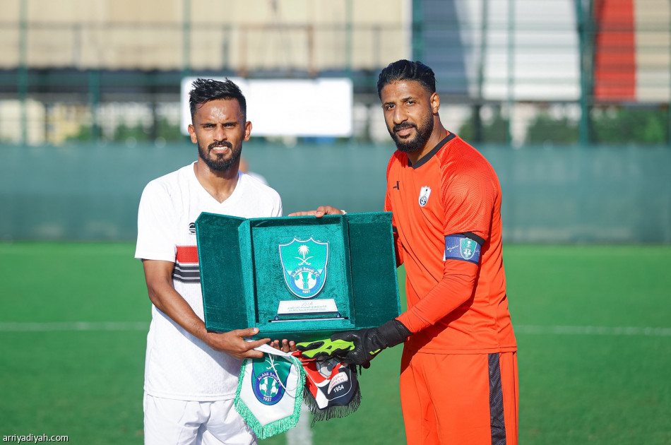 الأهلي يخسر تجربة الرائد بثنائية