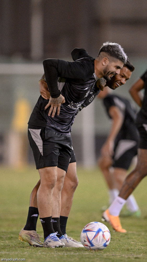 الشباب.. مورينو يريح اللاعبين 24 ساعة