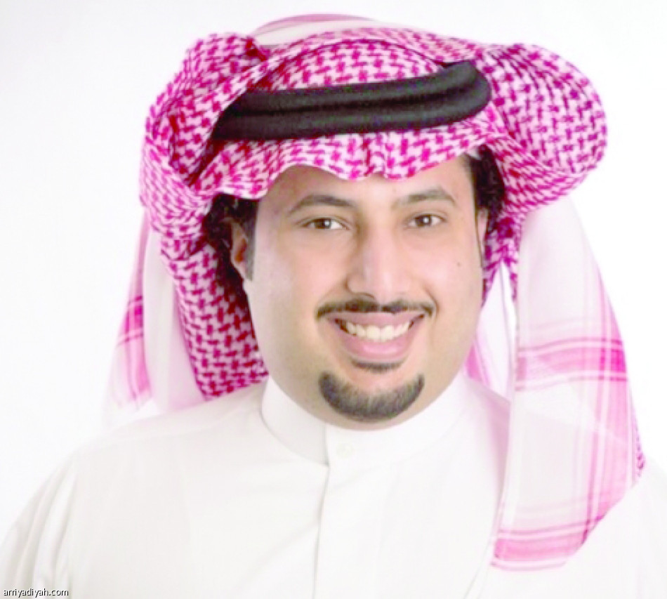 تركي بن مقرن يهنئ رئيس هيئة الرياضة الجديد