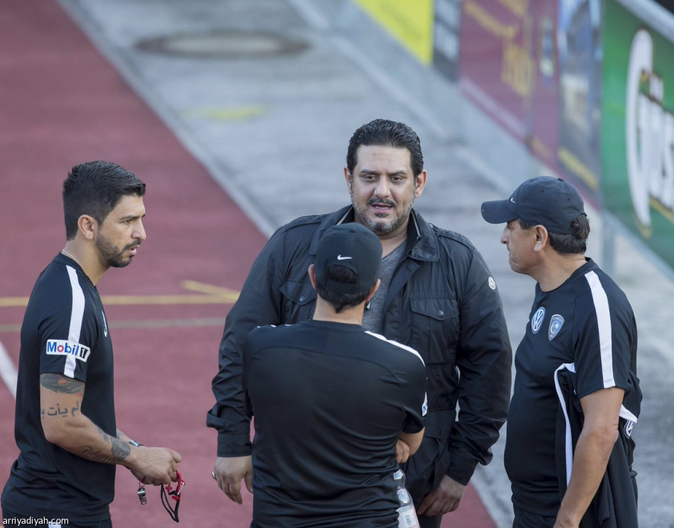 نواف بن سعد يطمئن على معسكر الهلال في النمسا