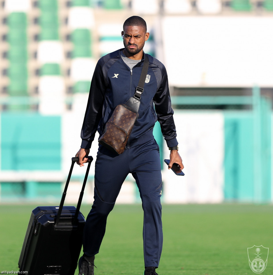 الأهلي يتدرب.. ويغادر إلى بريدة