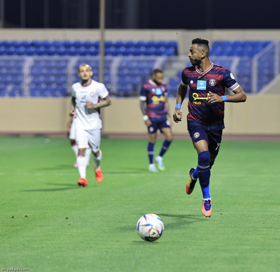 الرائد يعوض بنقاط العدالة