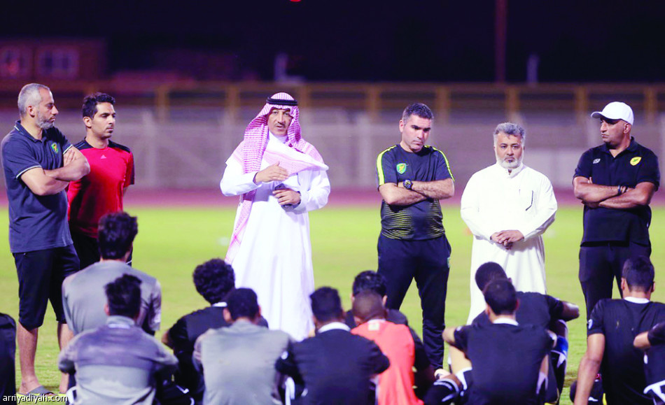 كراسي متحركة.. تبحث عن الناجين
