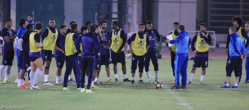 الفتح يكثف تدريباته وينتظر نتيجة البرازيلي جواو