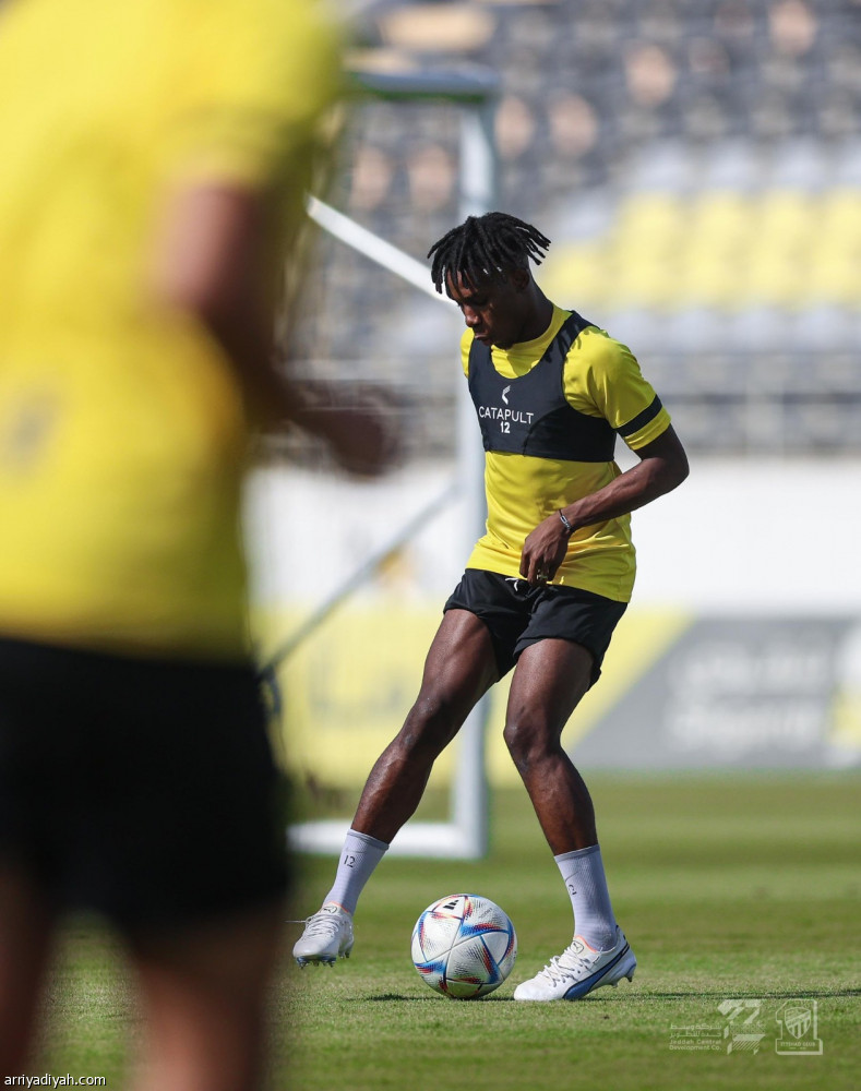 الاتحاد ينهي تحضيرات مواجهة «الحسم»