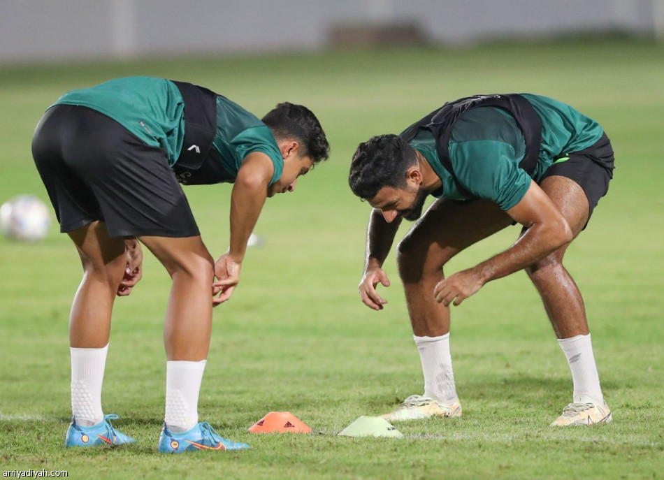 رئيس الاتفاق يطالب اللاعبين بنقاط الباطن والرائد