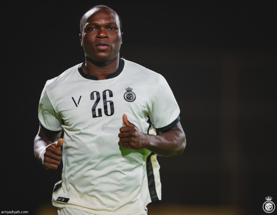 أبوبكر يتدرب في النصر قبل الشباب