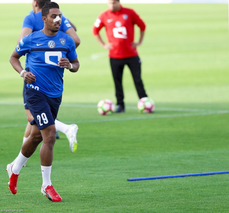 الهلال ينهي تحضيراته للرائد ويغادر للقصيم