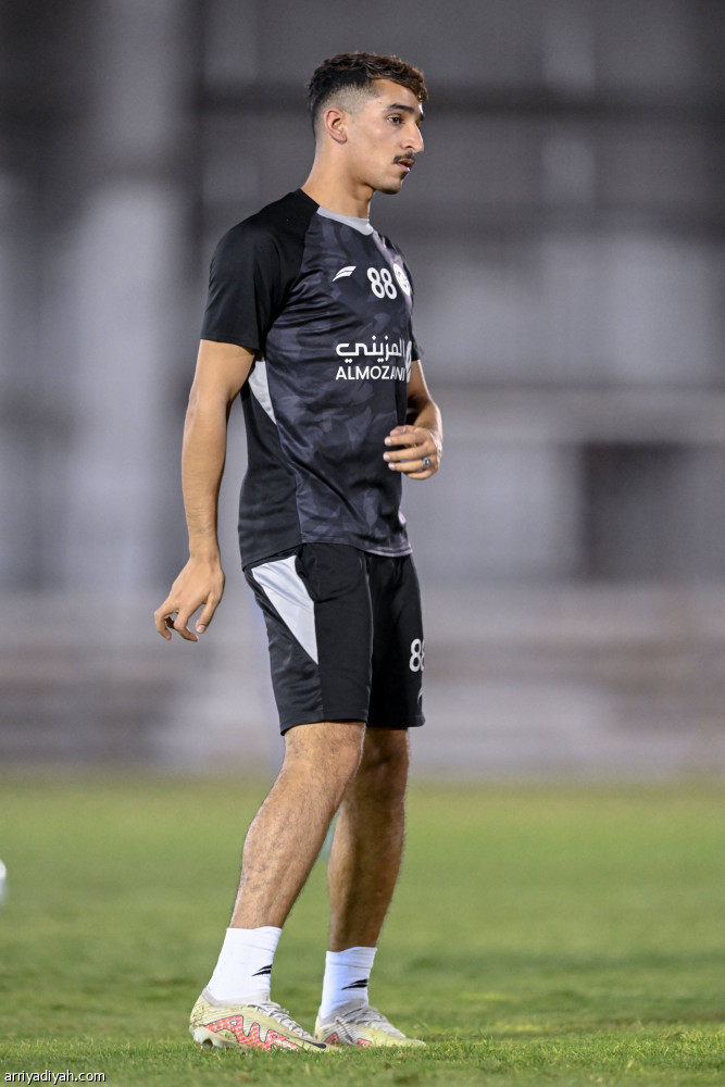 الشباب يتدرب 150 دقيقة