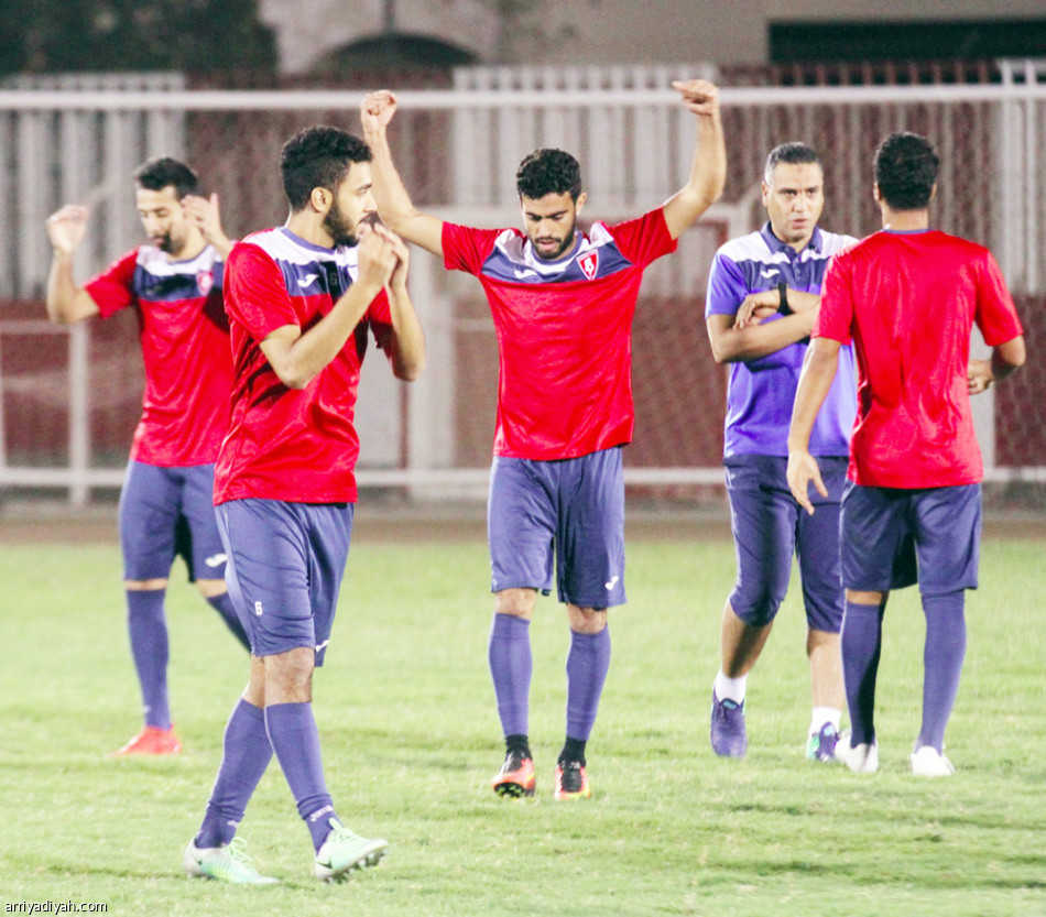 بابطين والديني يدعمان الفرسان