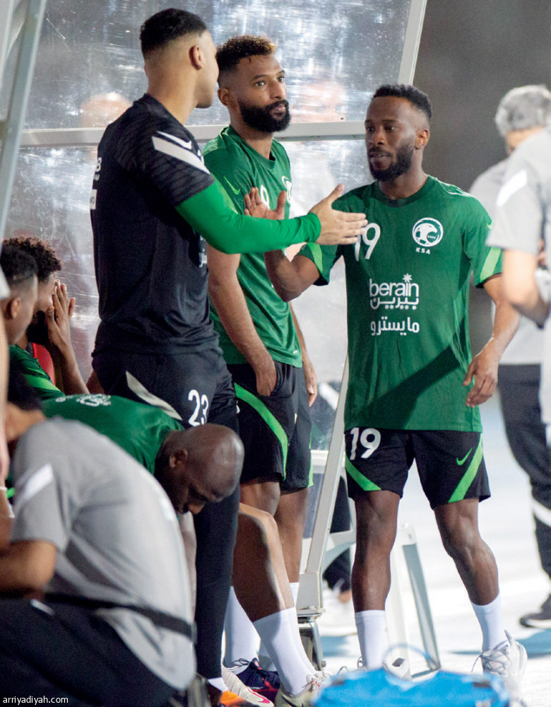 أمام شرق آسيا.. 
رينارد يتسلح بانتصارين