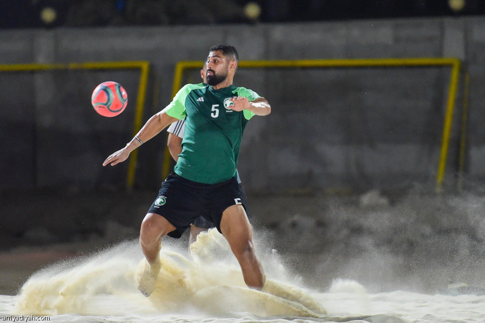 شاطئية العرب.. الأخضر  يستهدف التأهل أمام المغرب
