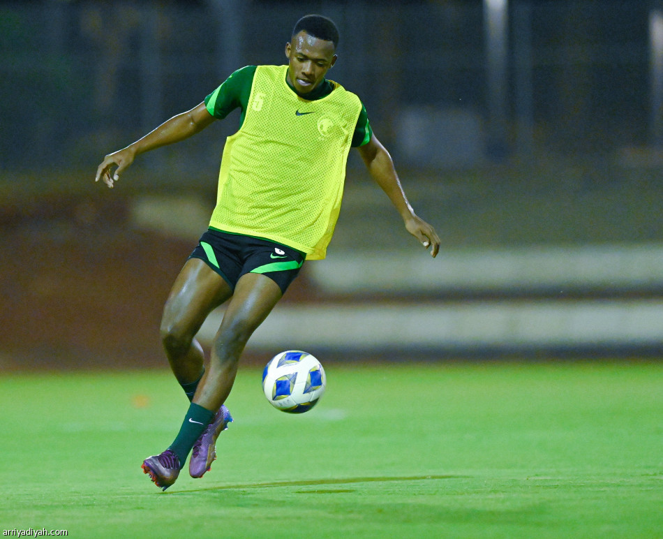 الشهري  يرفض الراحة.. ويفتح ملف البحرين