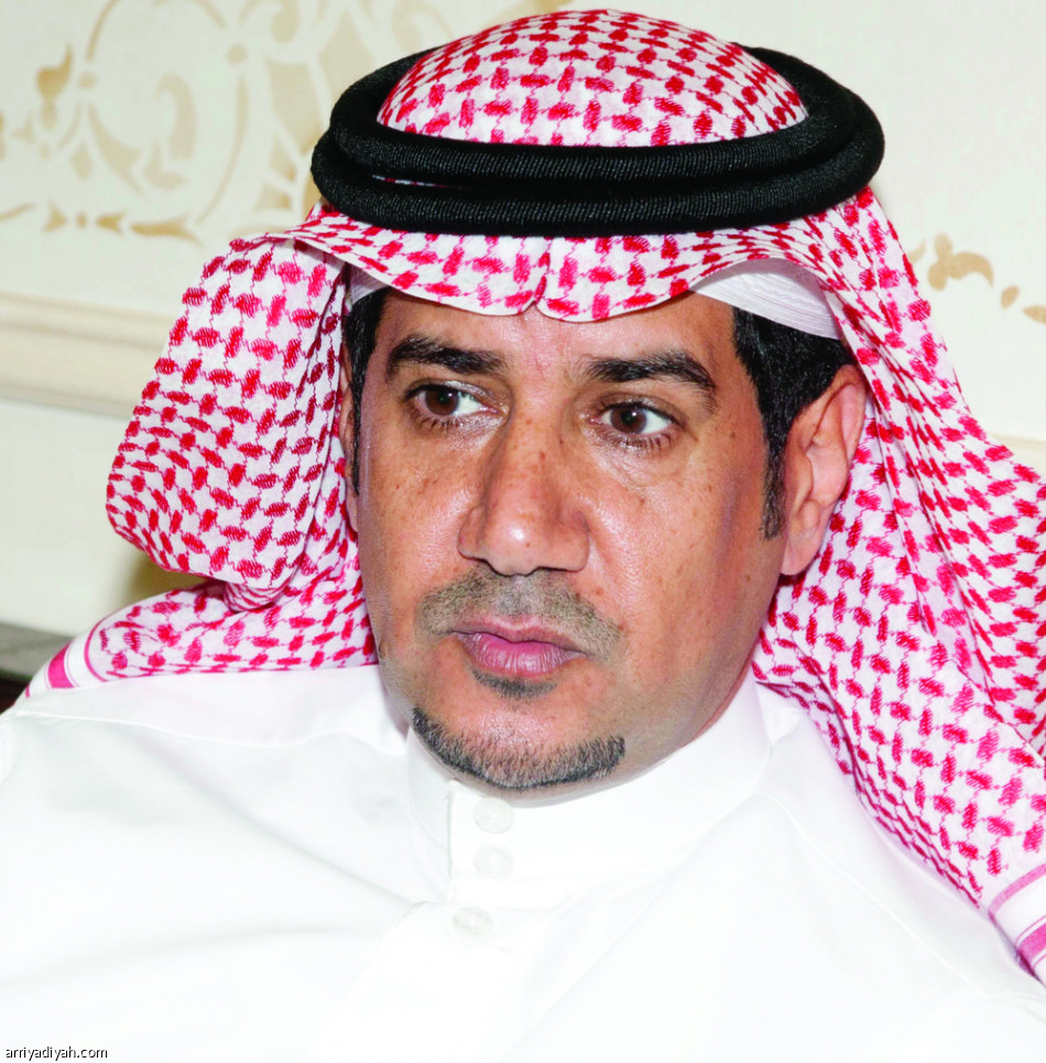 القادسية لا يفكر في إقالة الدوسري
