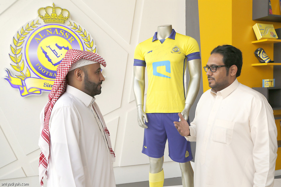 متجر النصر.. ازدحام والموقع خاوٍ