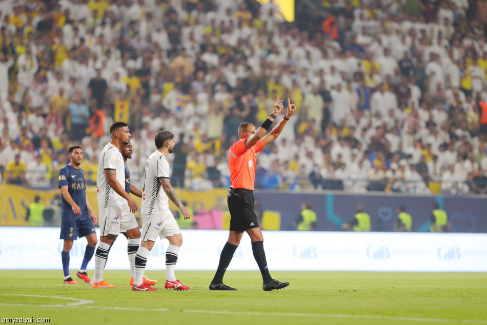 الأصفر
يدك الشباب بأكبر فوز