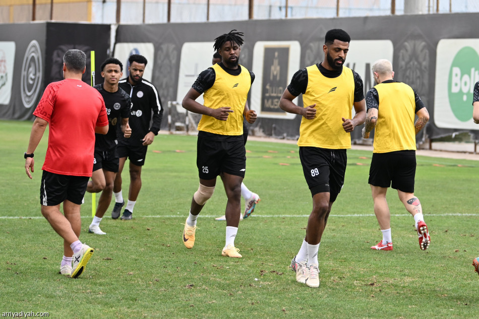 الشباب ينهي تحضيرات ضمك