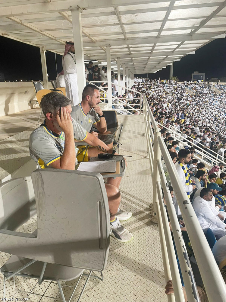 شاموسكا 
يقهر النصر بـ 3 قمصان