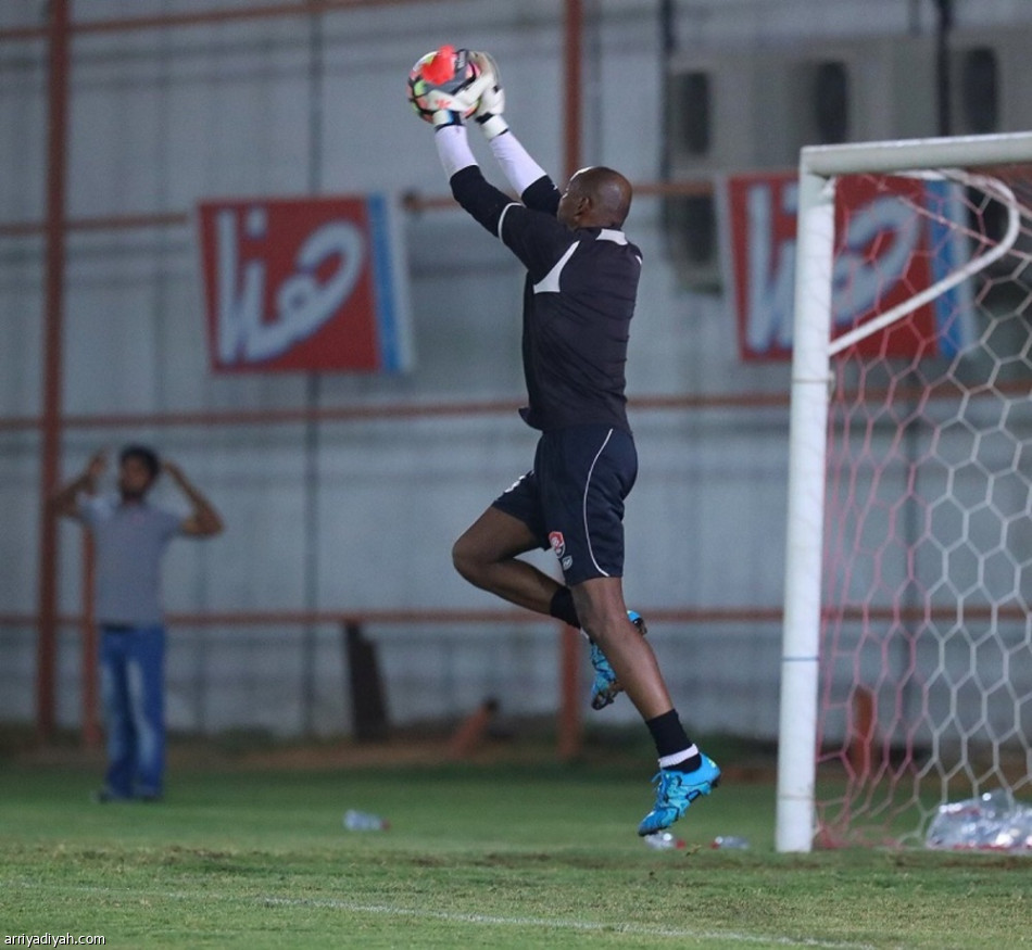 الرائد ينهي تحضيراته لمواجهة الهلال