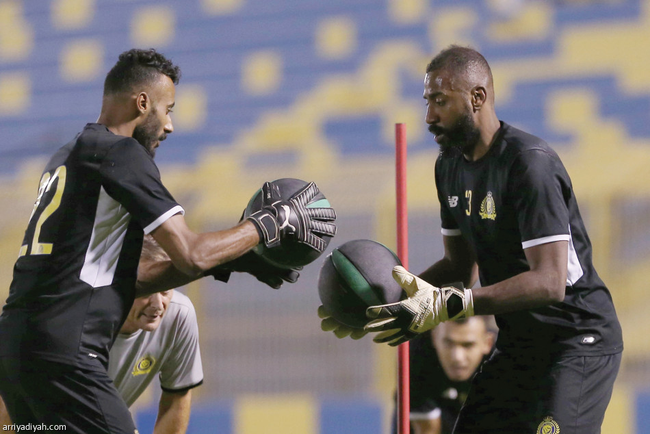 النصر 
يختبر تحمل اللاعبين بتمارين التقوية
