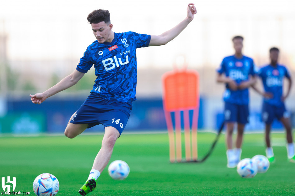 دياز يجهز الهلال للتعاون بـ «التسديد»