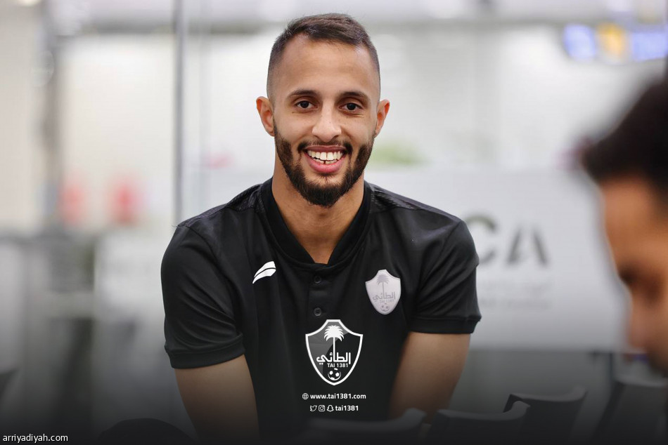 الطائي يطير إلى إفيون