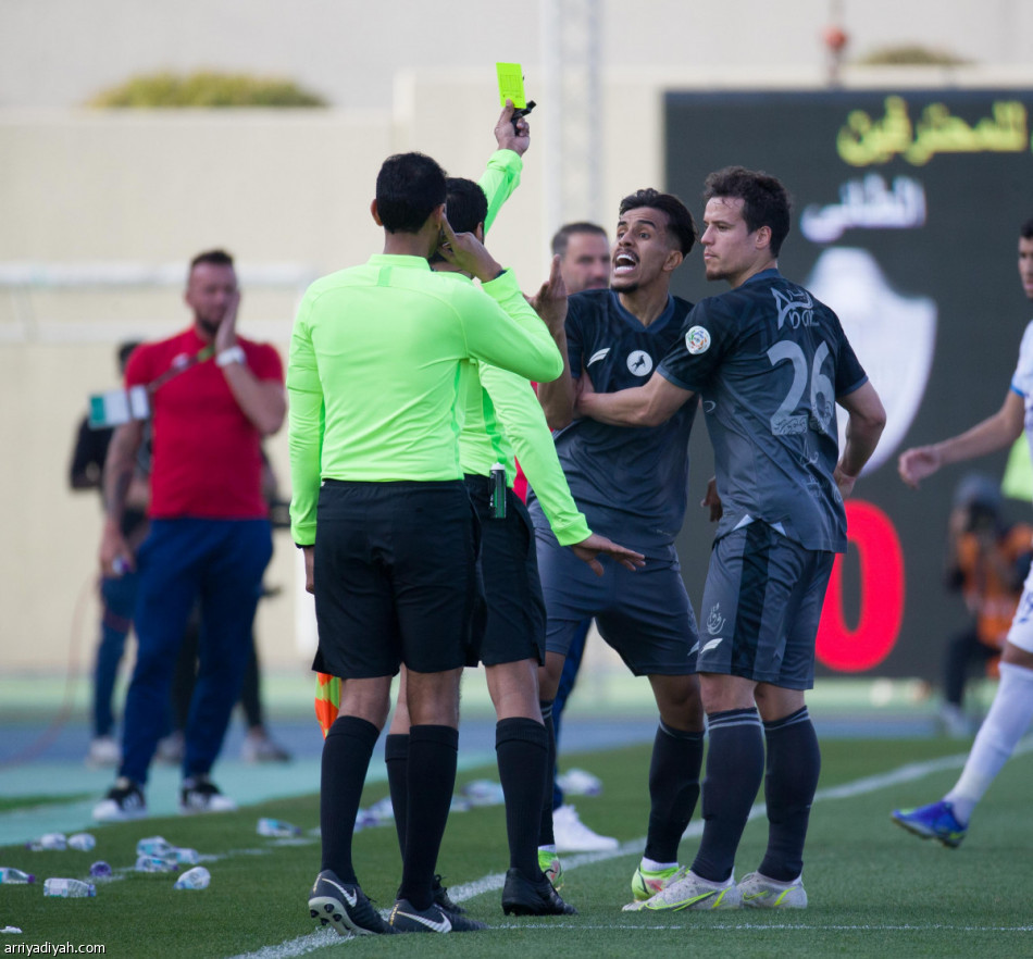 أبها يفرمل الطائي.. ويستعيد التوازن