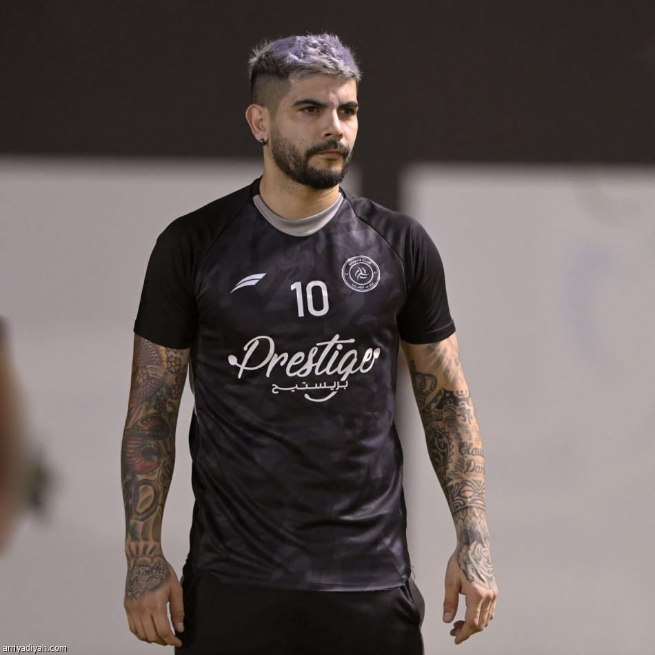 الشباب يضم محمد عيسى 5 أعوام