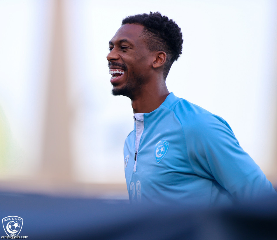 آلام العضلة تبعد البليهي عن الهلال