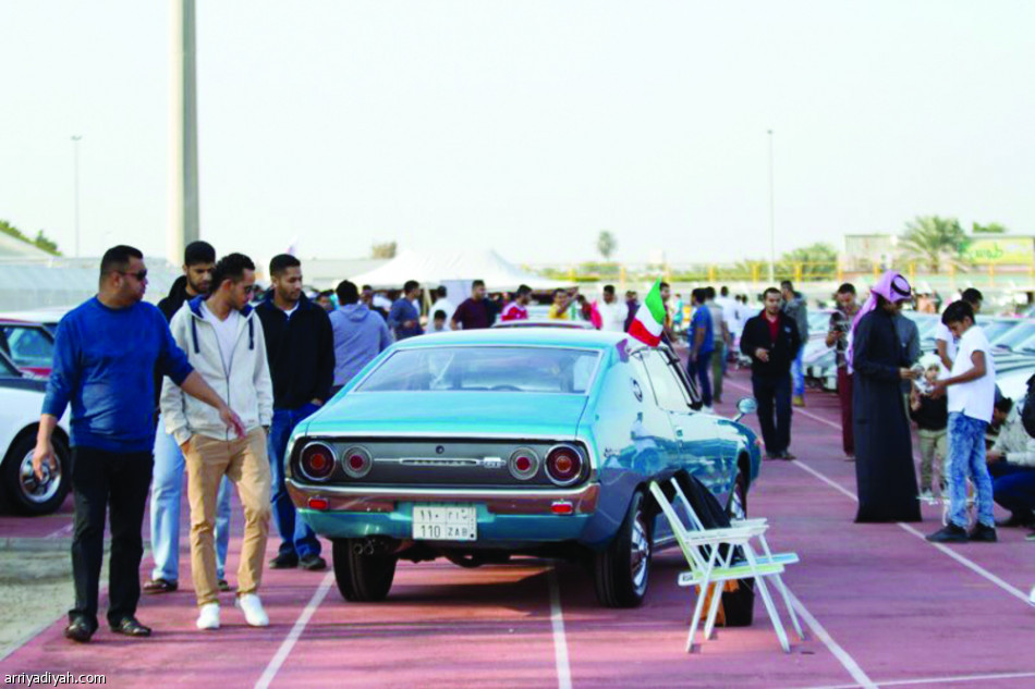 250 سيارة في مهرجان الخليج