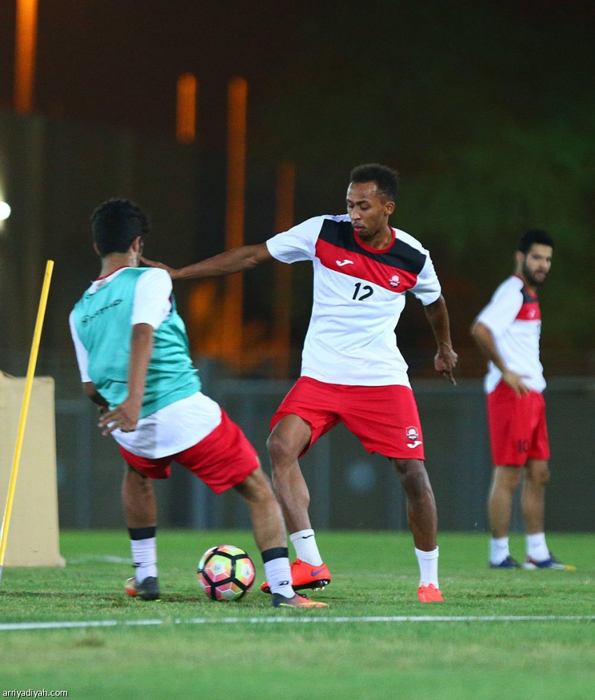 البياوي يركز على اللياقة في تدريبات الرائد